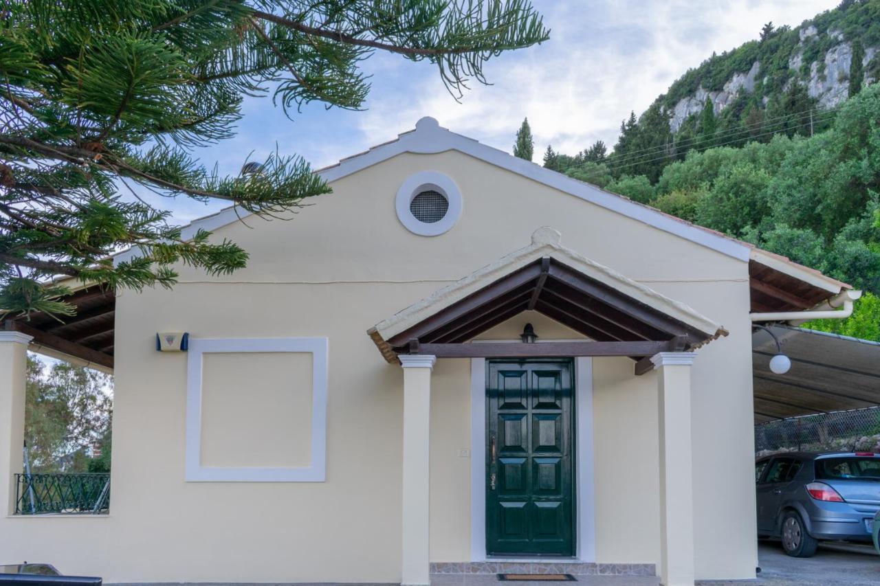 Villa Emily Achílleion Eksteriør billede